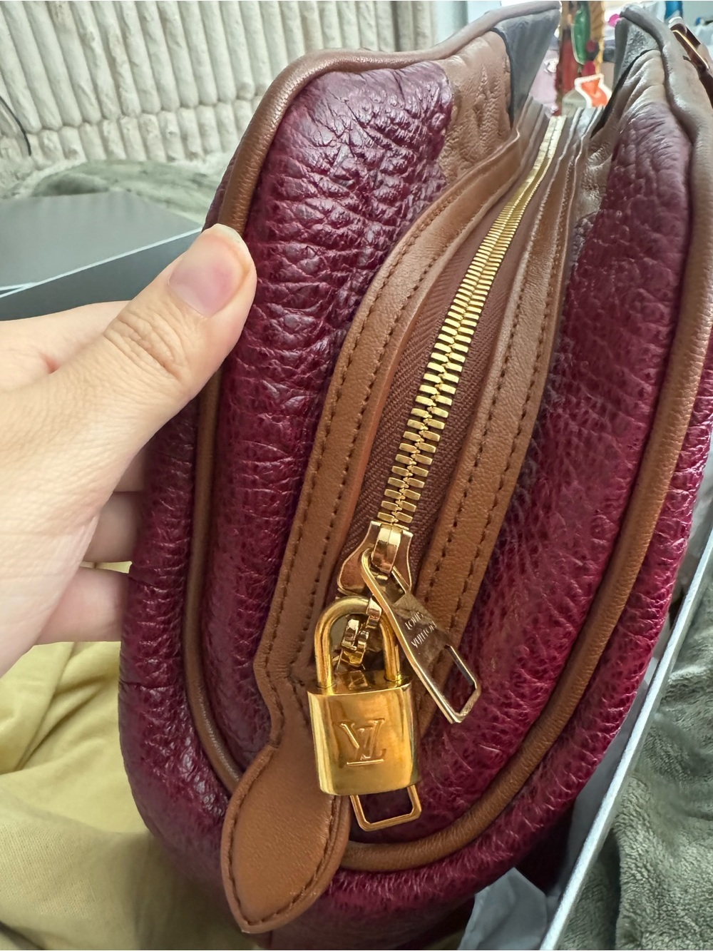Louis Vuitton Brown, Tan & Burgundy Panelled Monogram Satchel - Picture 7 of 11